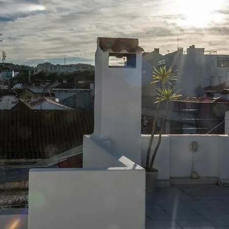 A Dú Almirrante Daire